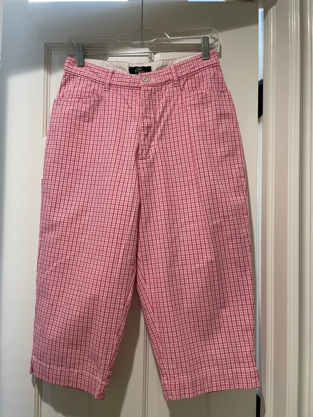 Women’s Lee Khakis Plaid Capris Size 8P like New
